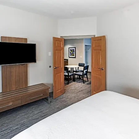 Holiday Inn Express & Suites Tulsa S Broken Arrow Hwy 51 By Ihg Exterior photo