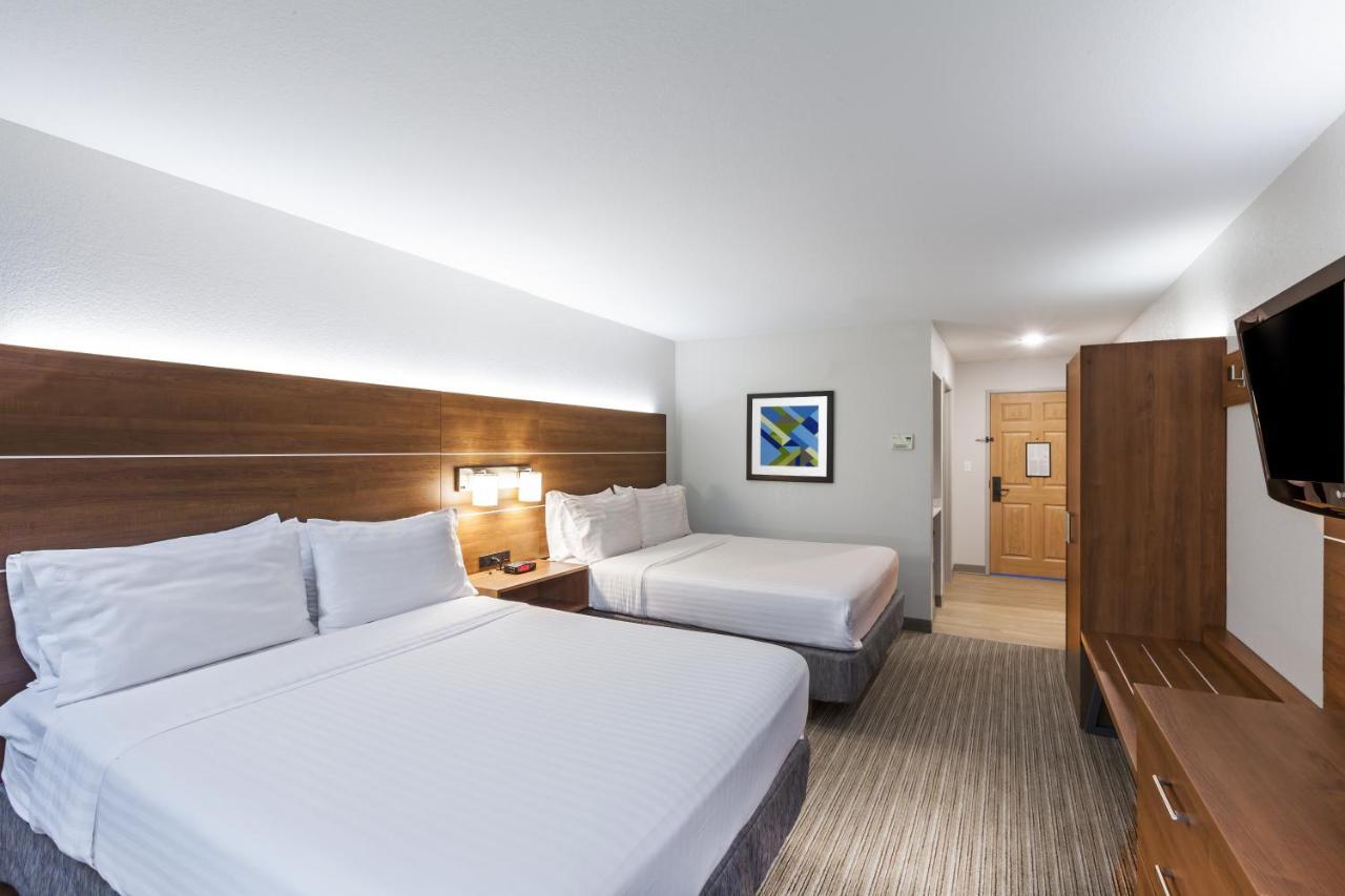 Express & Tulsa S Hwy 51 By Ihg