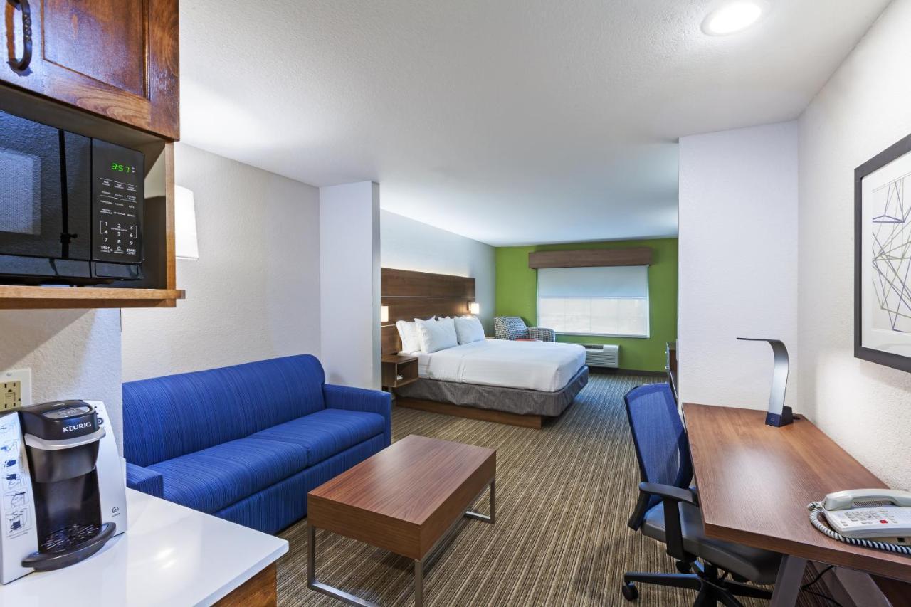 Express & Tulsa S Hwy 51 By Ihg Hotel