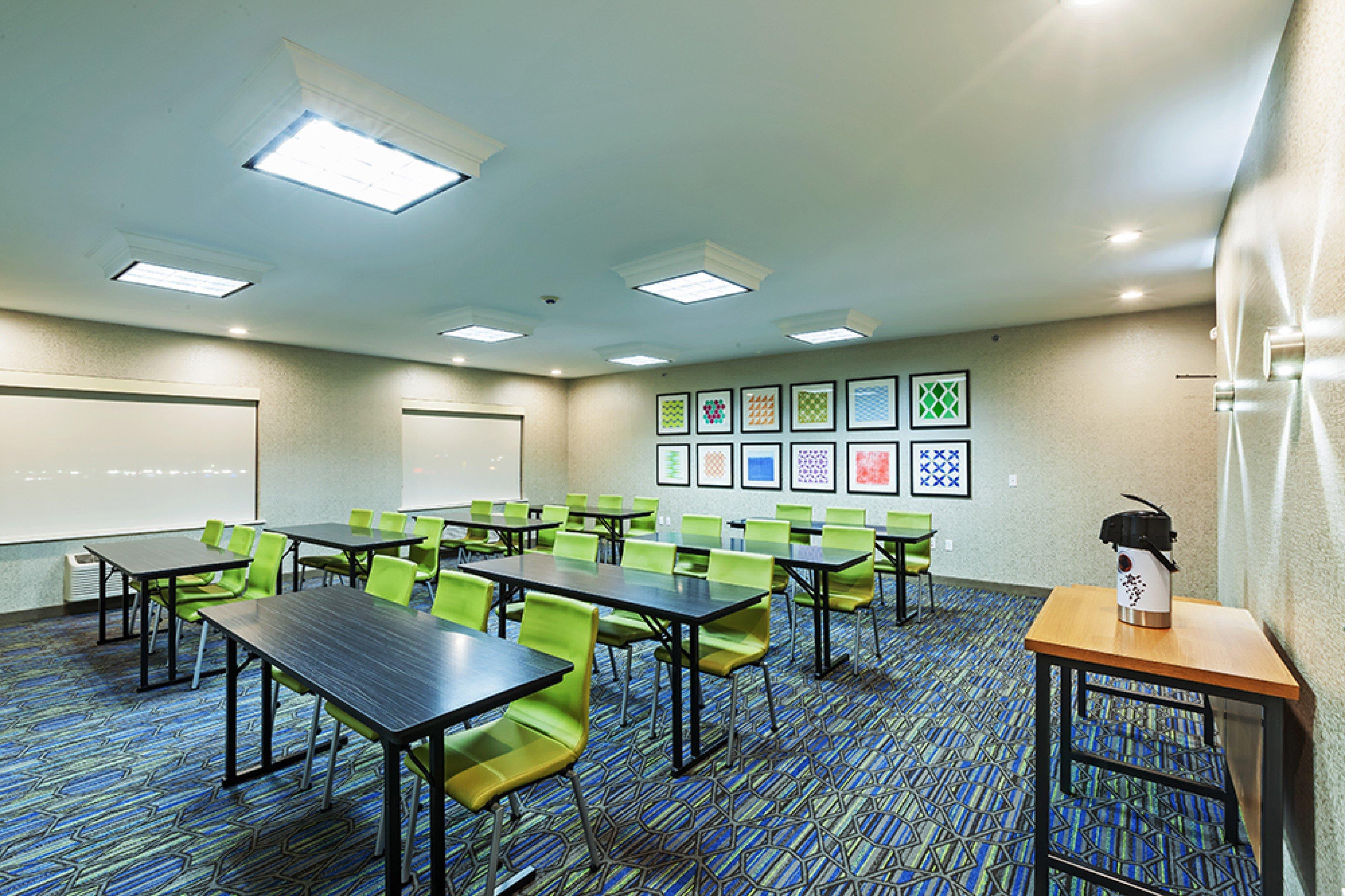 Hotel Express & Tulsa S Hwy 51 By Ihg