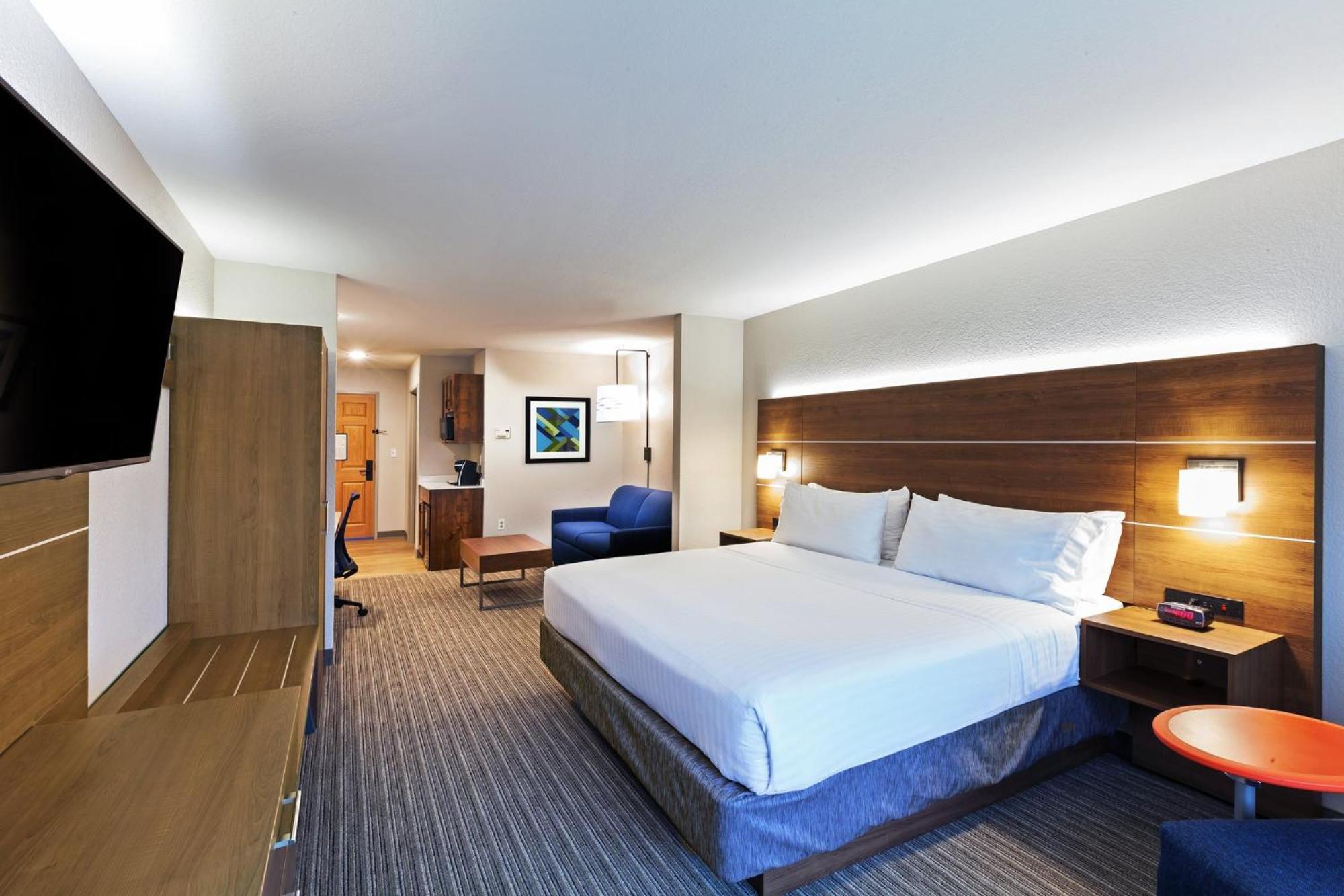 Express & Tulsa S Hwy 51 By Ihg Hotel Broken Arrow