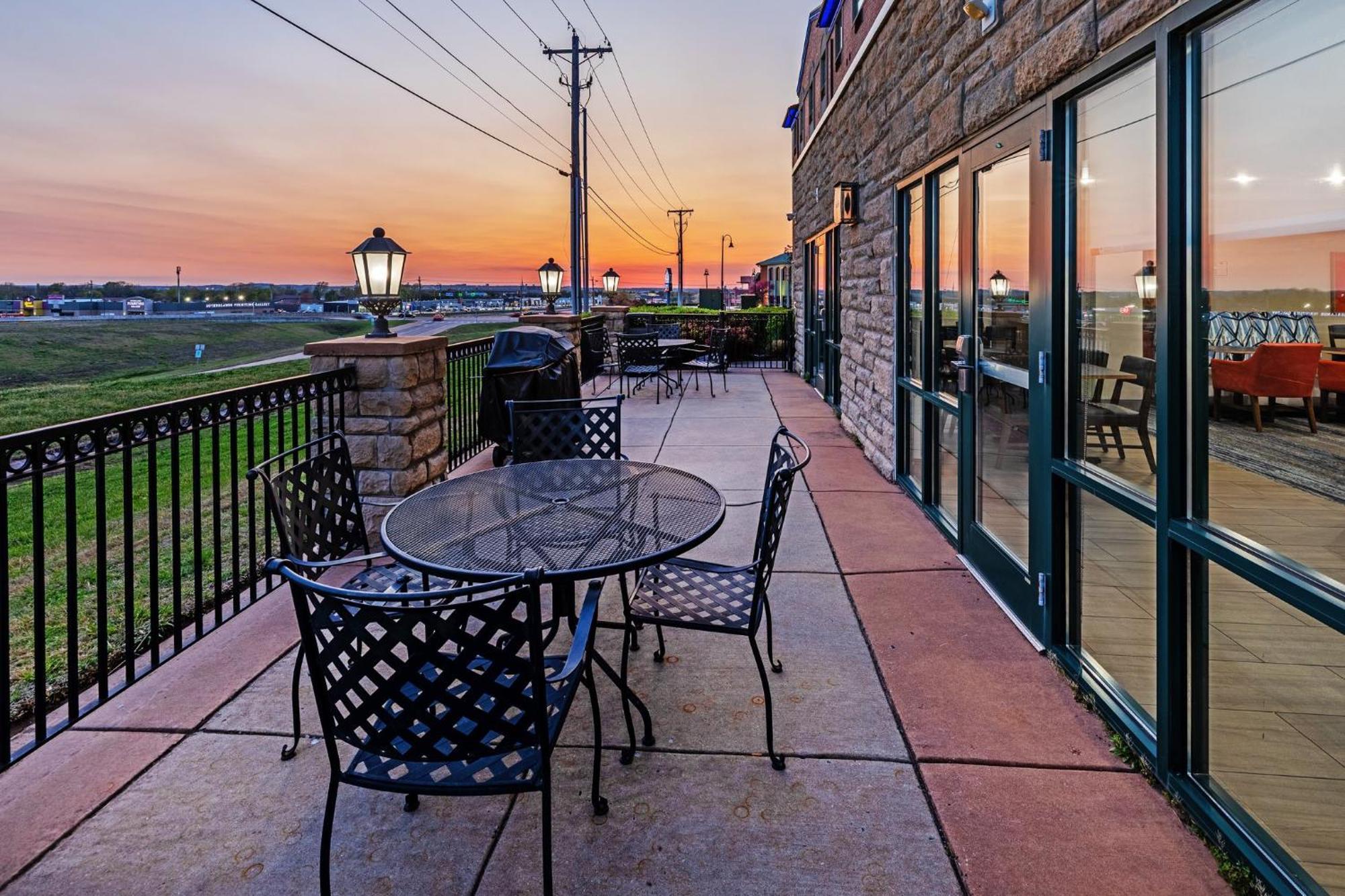 Express & Tulsa S Hwy 51 By Ihg 3* Broken Arrow