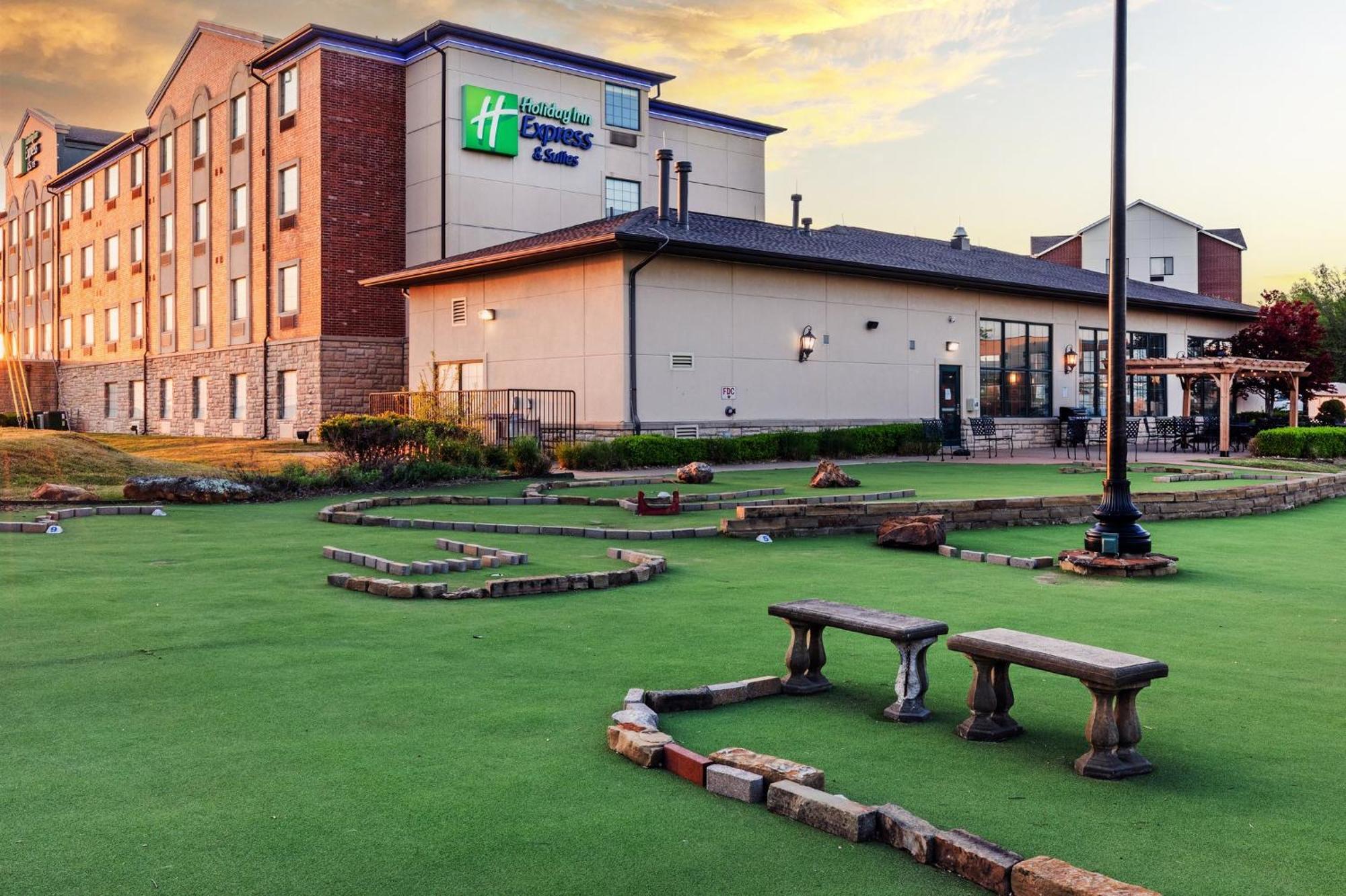 Express & Tulsa S Hwy 51 By Ihg Hotel Broken Arrow