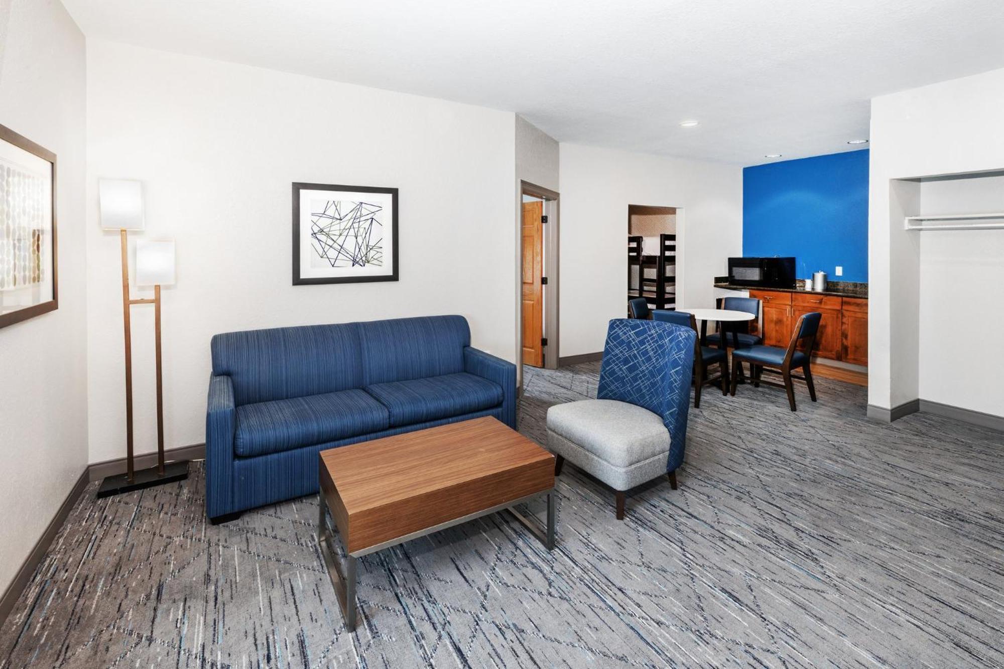 Express & Tulsa S Hwy 51 By Ihg Hotel Broken Arrow