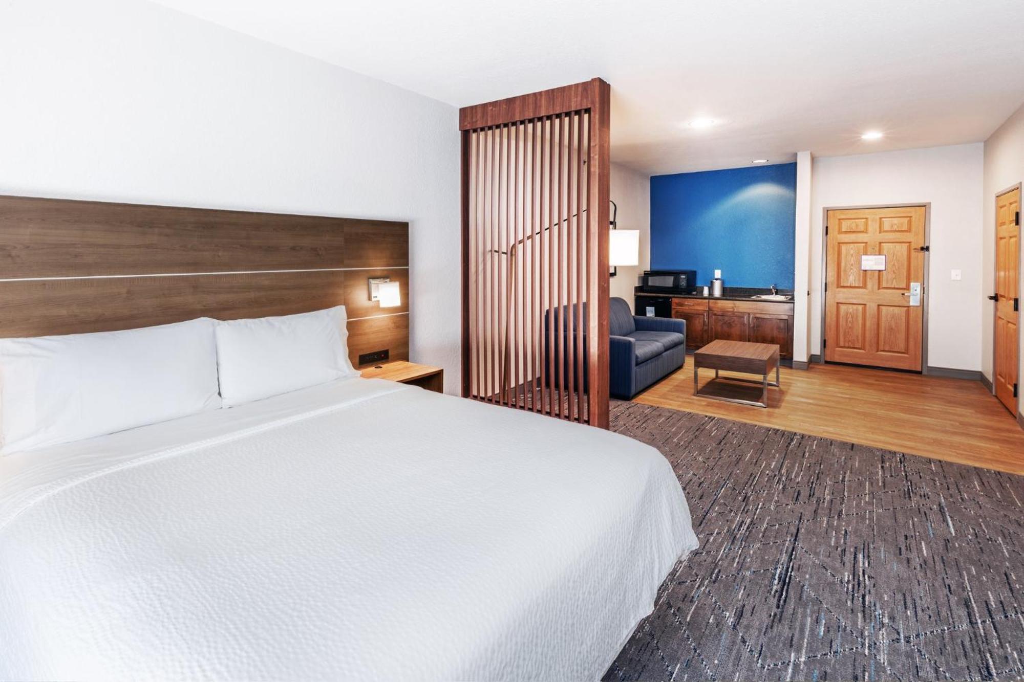 Express & Tulsa S Hwy 51 By Ihg Hotel Broken Arrow