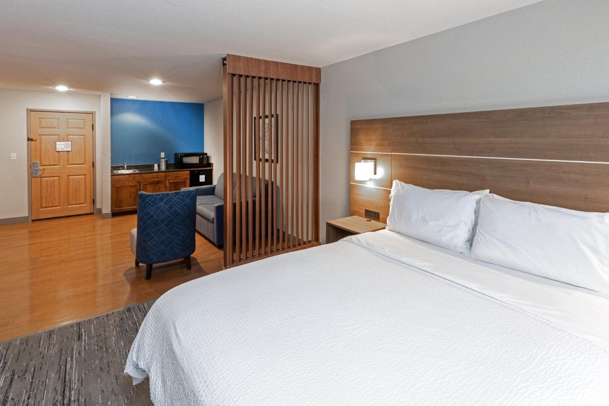 Hotel Express & Tulsa S Hwy 51 By Ihg Broken Arrow
