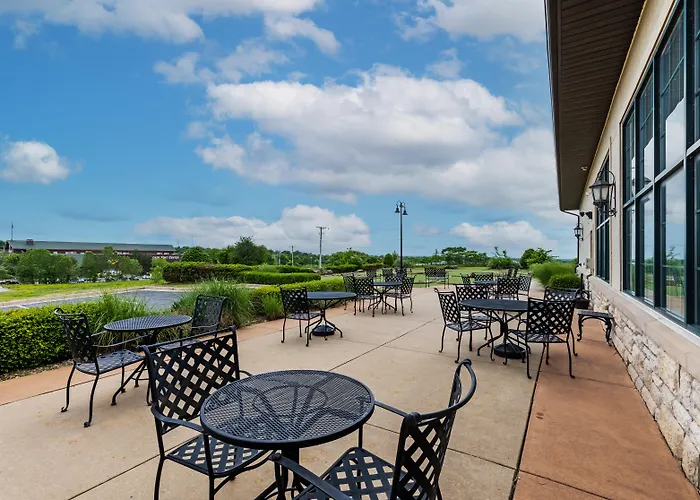 Holiday Inn Express & Suites Tulsa S Broken Arrow Hwy 51 By Ihg
