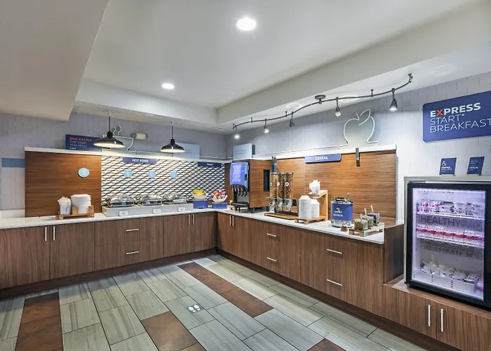 Holiday Inn Express & Suites Tulsa S Broken Arrow Hwy 51 By Ihg
