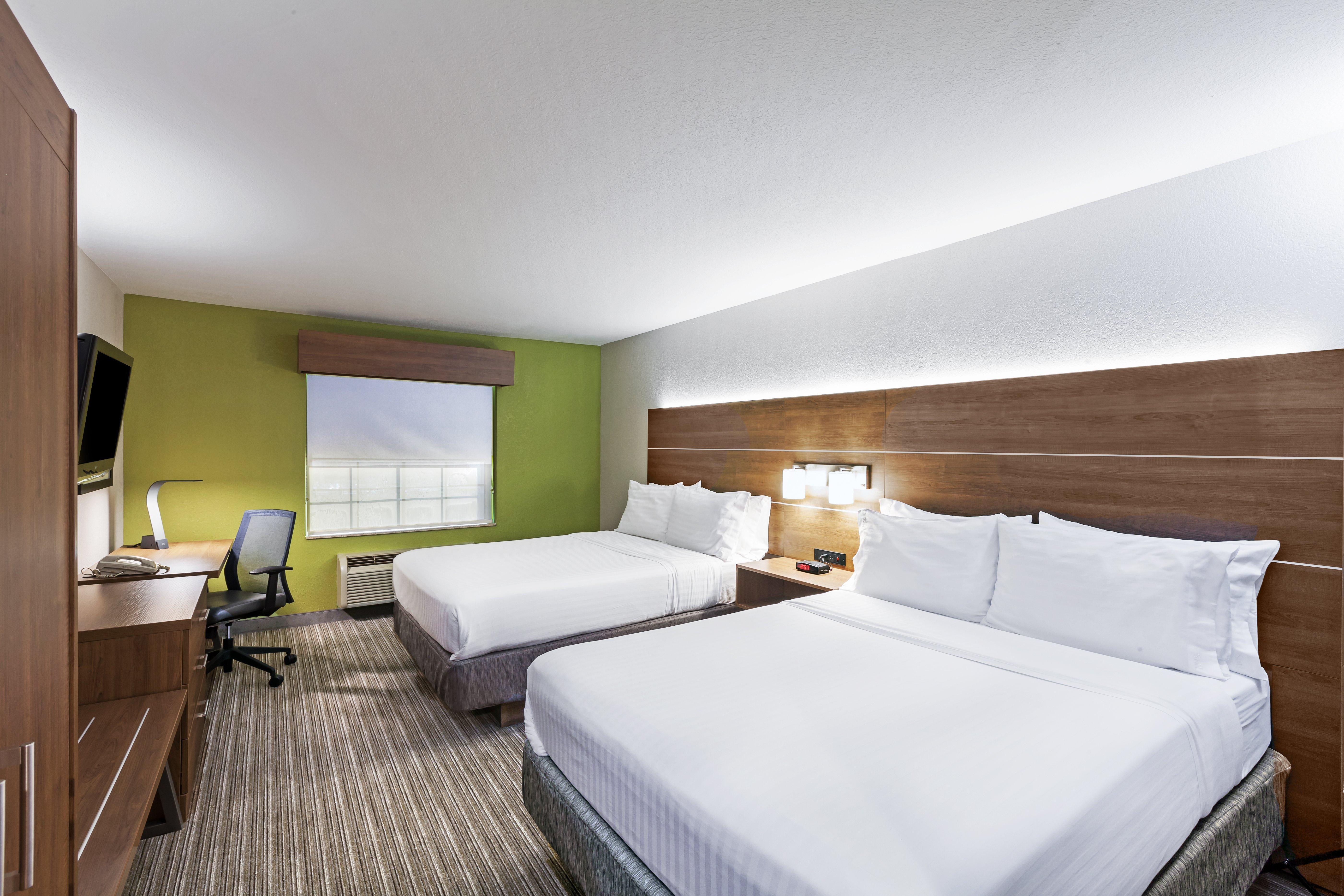 Express & Tulsa S Hwy 51 By Ihg 3*