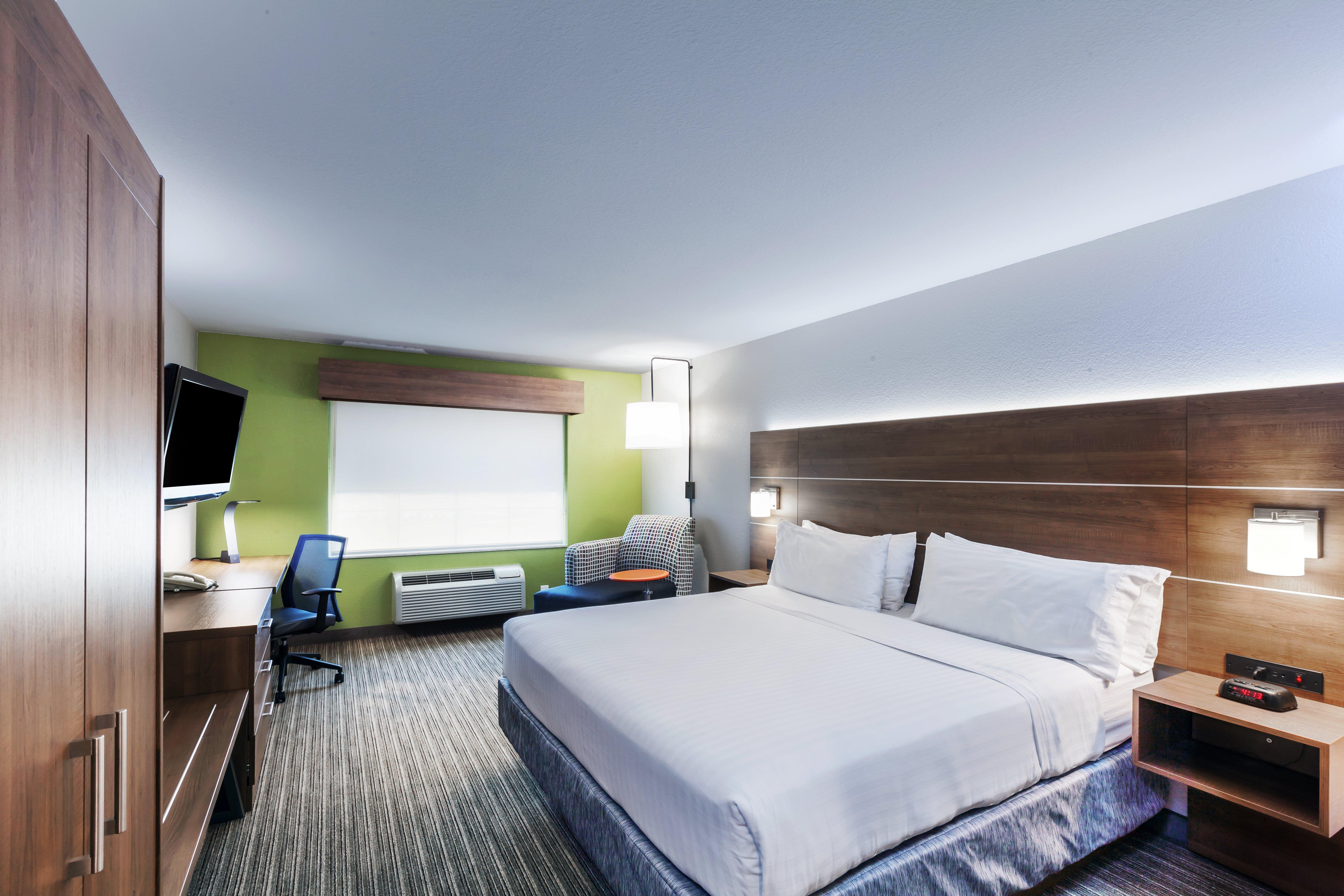 Express & Tulsa S Hwy 51 By Ihg Hotel