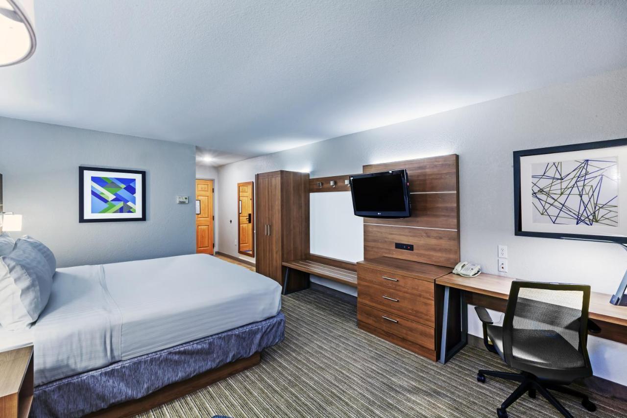 Hotel Express & Tulsa S Hwy 51 By Ihg