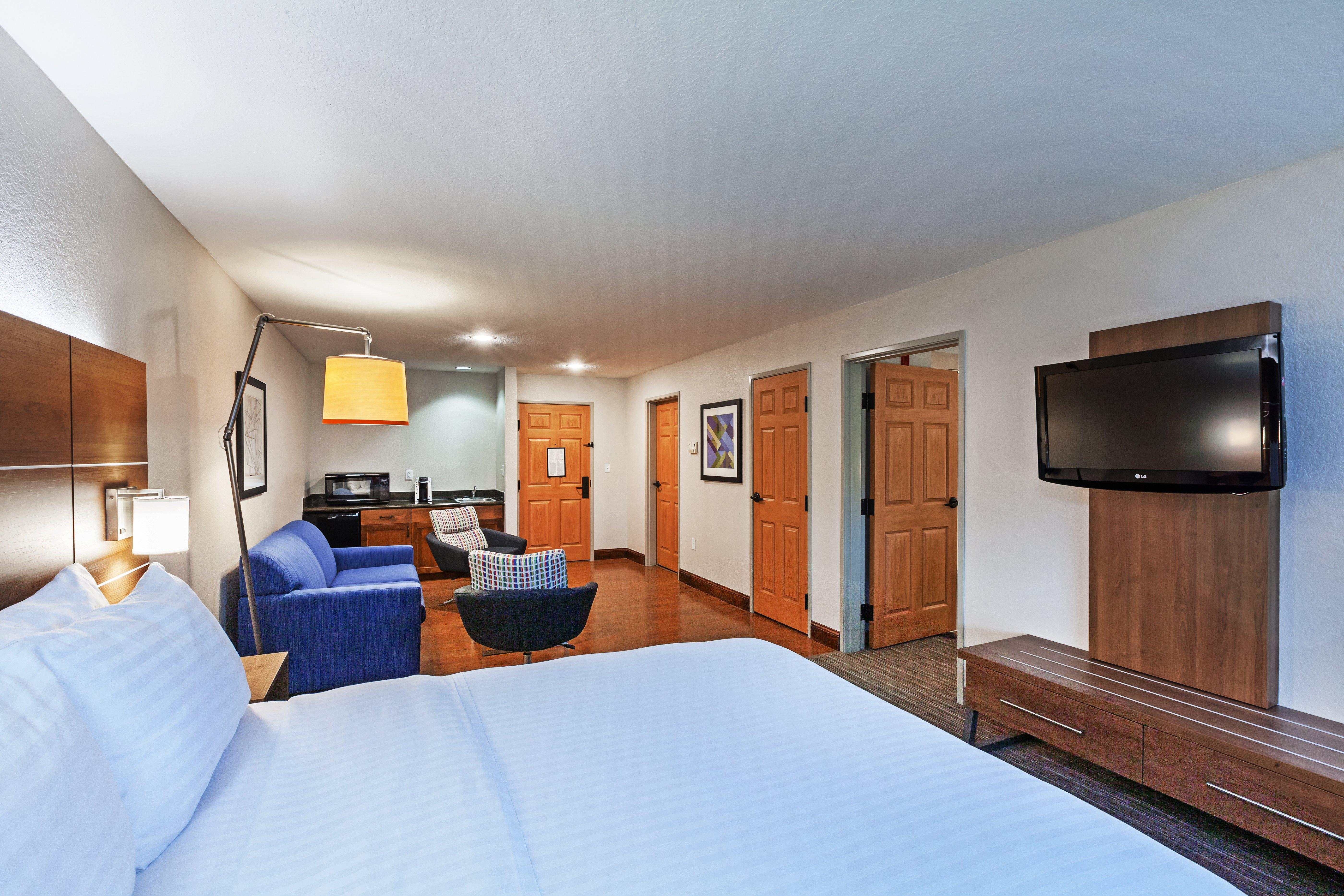 Express & Tulsa S Hwy 51 By Ihg Hotel 3*