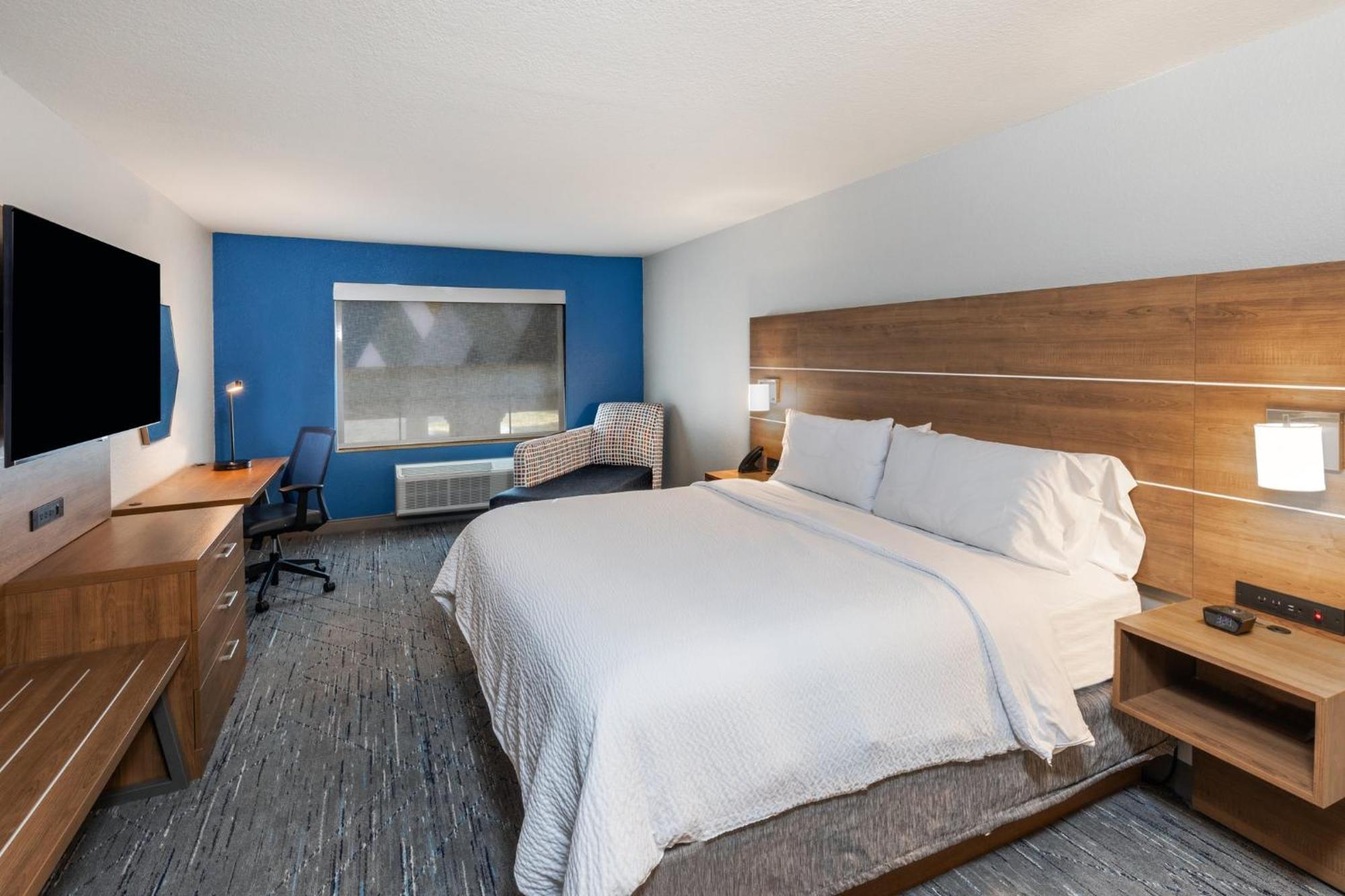 Hotel Express & Tulsa S Hwy 51 By Ihg Broken Arrow