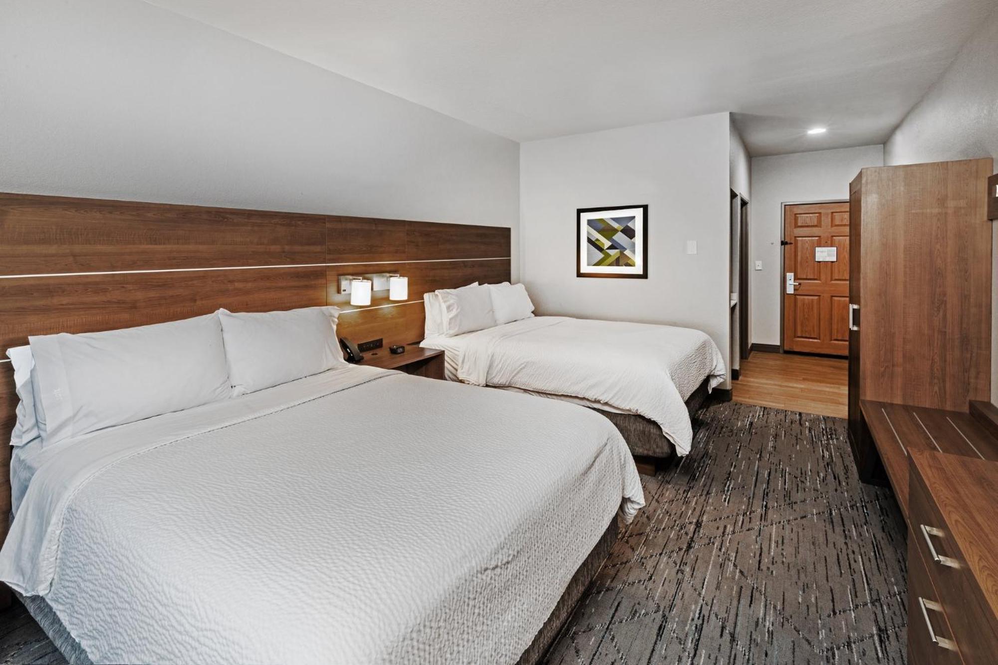 Express & Tulsa S Hwy 51 By Ihg Hotel Broken Arrow